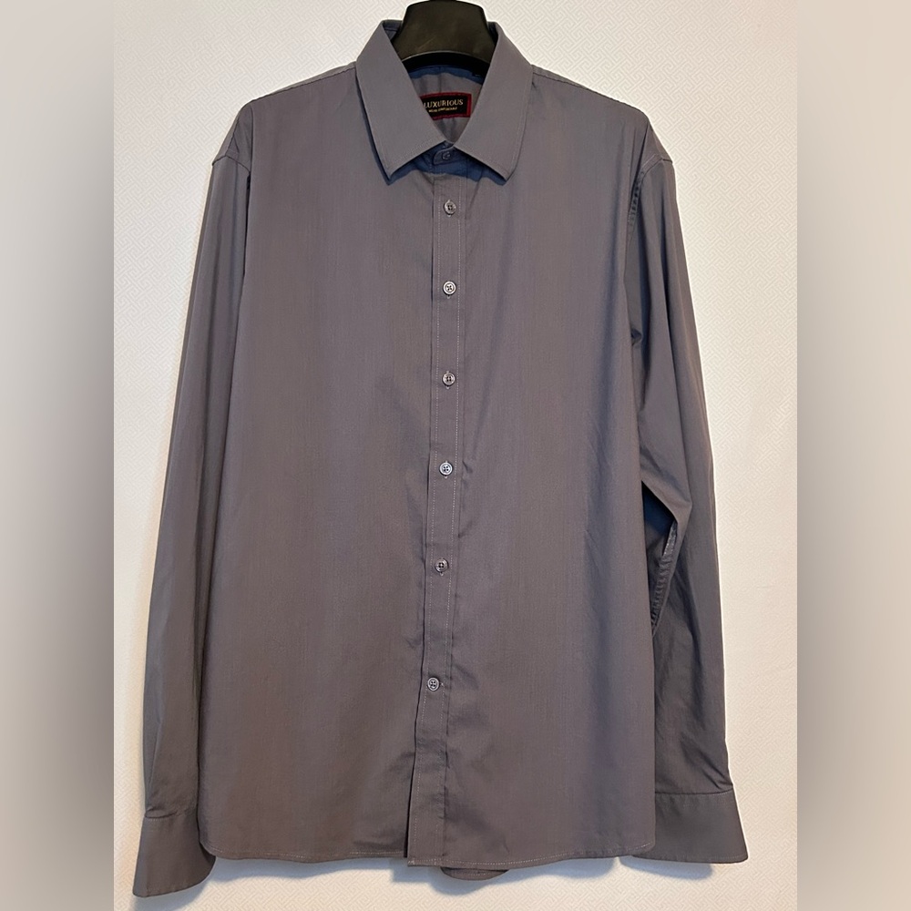 Men’s Gray Dress Shirt with Classic Collar